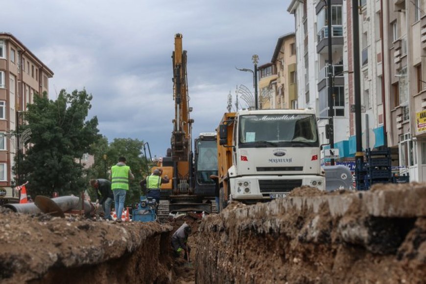 Sivas’ta Mevlana Caddesi’nde Tadilat Başladı: Sürücülere Alternatif Güzergâh Uyarısı