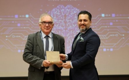 Sivas Cumhuriyet Üniversitesi’nden Büyük Başarı: Prof. Dr. Osman Kubilay Gül’e Uluslararası Onur Plaketi!