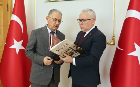 Vali Şimşek, Salih Şahin’i Makamında Kabul Etti