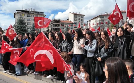 Sivas’ta Cumhuriyet Bayramı Coşkusu Kongre Müzesi Önünde Yaşandı