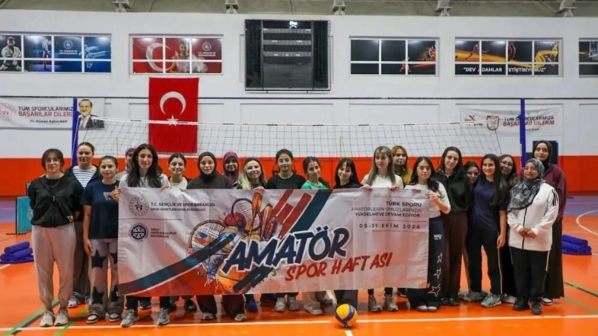 Sivas’ta Öğrenciler Sahaya İndi! Yurtlarda Spor Coşkusu Yaşandı