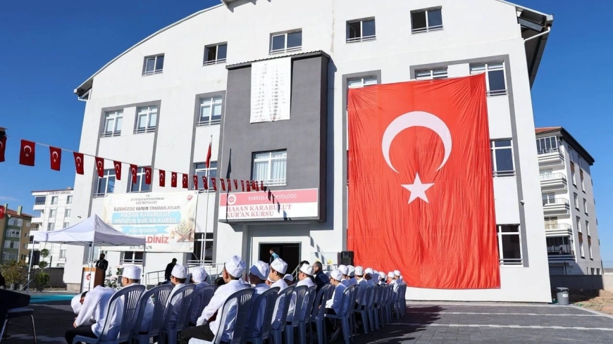 Sivas’ta iki ilçeye müjde! Yatılı Kur’an kursları dualarla açıldı