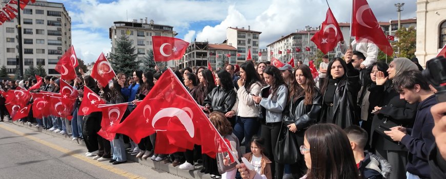 Sivas’ta Cumhuriyet Bayramı Coşkusu Kongre Müzesi Önünde Yaşandı